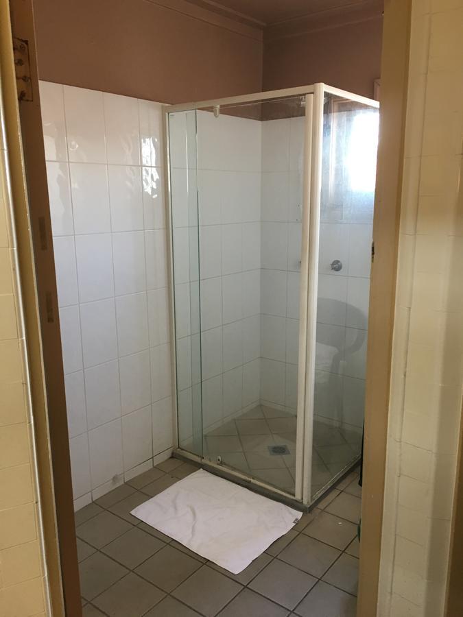 מקיי Taylors Hotel מראה חיצוני תמונה